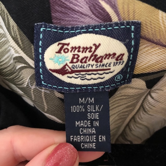 VINTAGE TOMMY BAHAMA Floral Silk Button-down - Picture 3 of 9